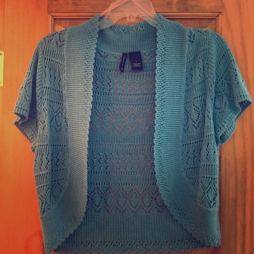 Crocheted cropped open cardigan